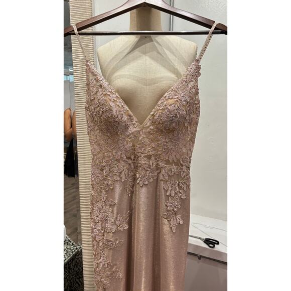 JVN by Jovani JVN2205 Embroidered Lace Fitted Evening Gown Blush/Nude Size 2 - Picture 6 of 9